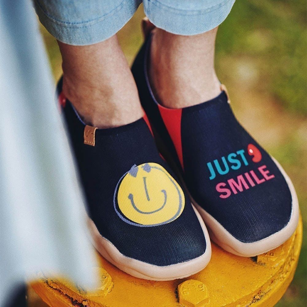 UIN Women's Slip On Fashion Sneakers Casual Comfort Soft Shoes (Smiley- Black)